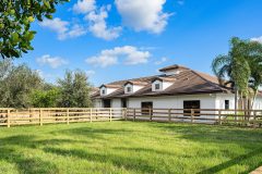 River Hill Farm Paddock by HW Interiors